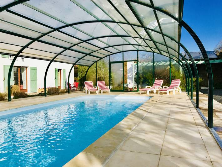 Gîte pour 4 personnes, avec sauna et piscine, adapté aux familles dans Moncoutant-sur-Sèvre - 2