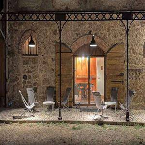 Maison d’hôte pour 12 personnes, avec piscine ainsi que vue et jardin en Ardèche - 3