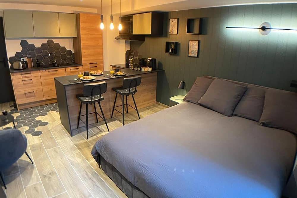 Apartamento entero, Your cosy studio in the heart of Manosque in Manosque, Parque natural regional del Luberon