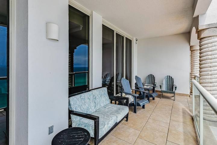 Vacation apartment for 6 people, with hot tub and balcony as well as sauna and pool the Florida Panhandle