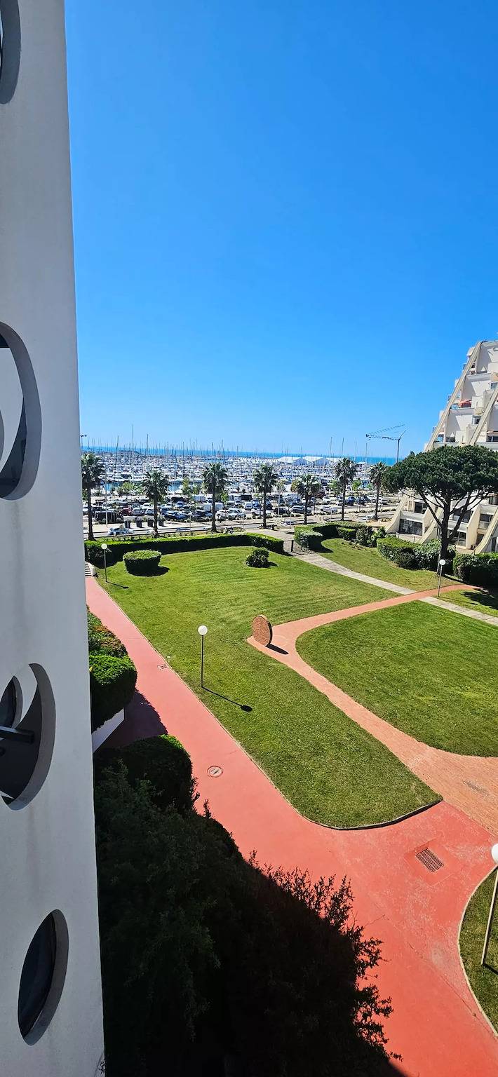 Gîte pour 4 personnes, avec terrasse dans Plage du Grand-Travers