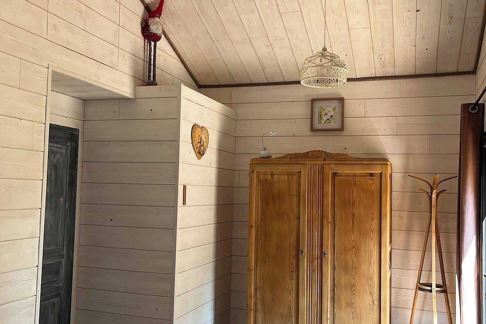 \"Mouty\": A Delightful Wooden Chalet At The Edge Of The Forest in Le Chambon-sur-Lignon, Mézenc