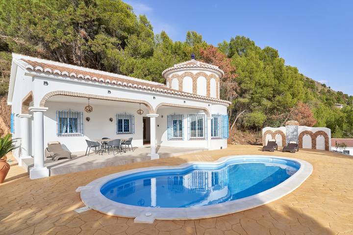 Ferienhaus 'Tower House' mit Meerblick, Wlan und Klimaanlage in Cómpeta, Málaga Provinz
