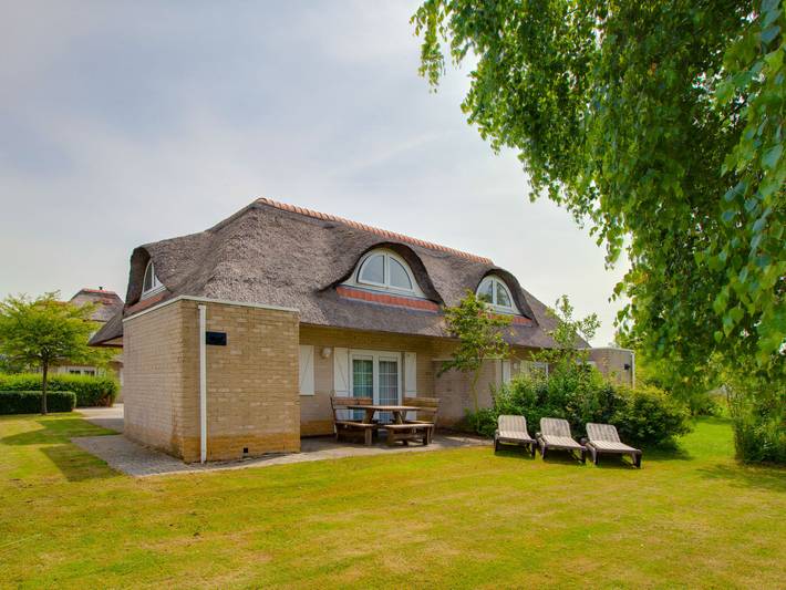 Bungalow voor 6 personen, with Terras and Tuin as well as Sauna in Hellevoetsluis