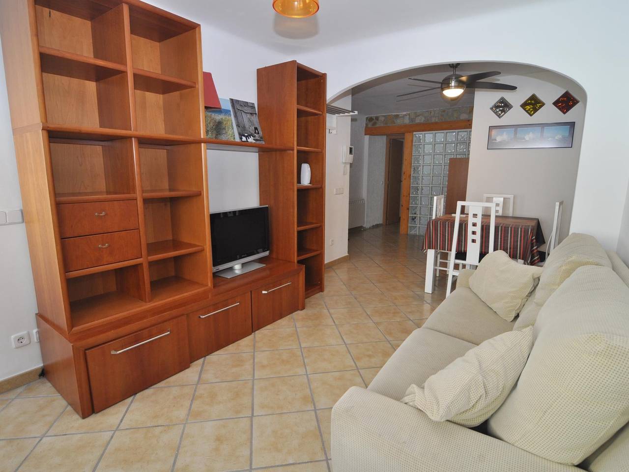 Modern House in Heart of L'Escala, 250m from Beach in l'Escala, Upper Empordà