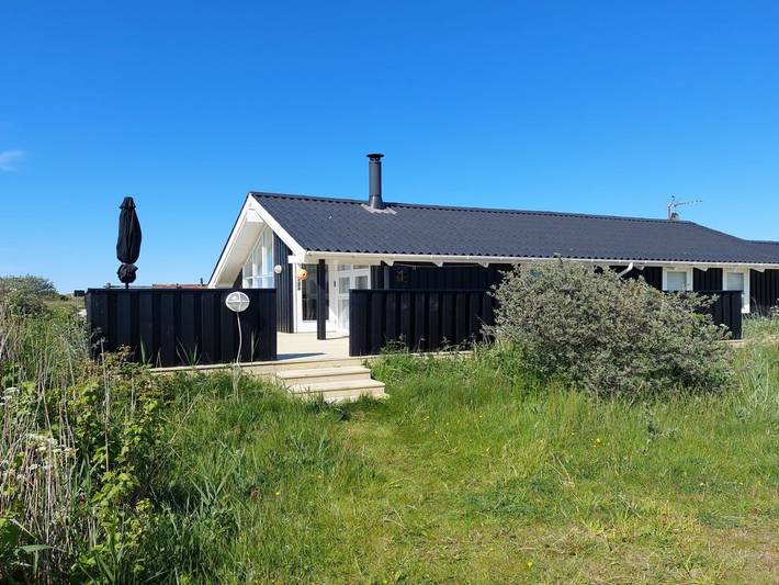 Ferieudlejning for 7 personer, med terrasse og sauna, husdyr tilladt i Nørlev Strand