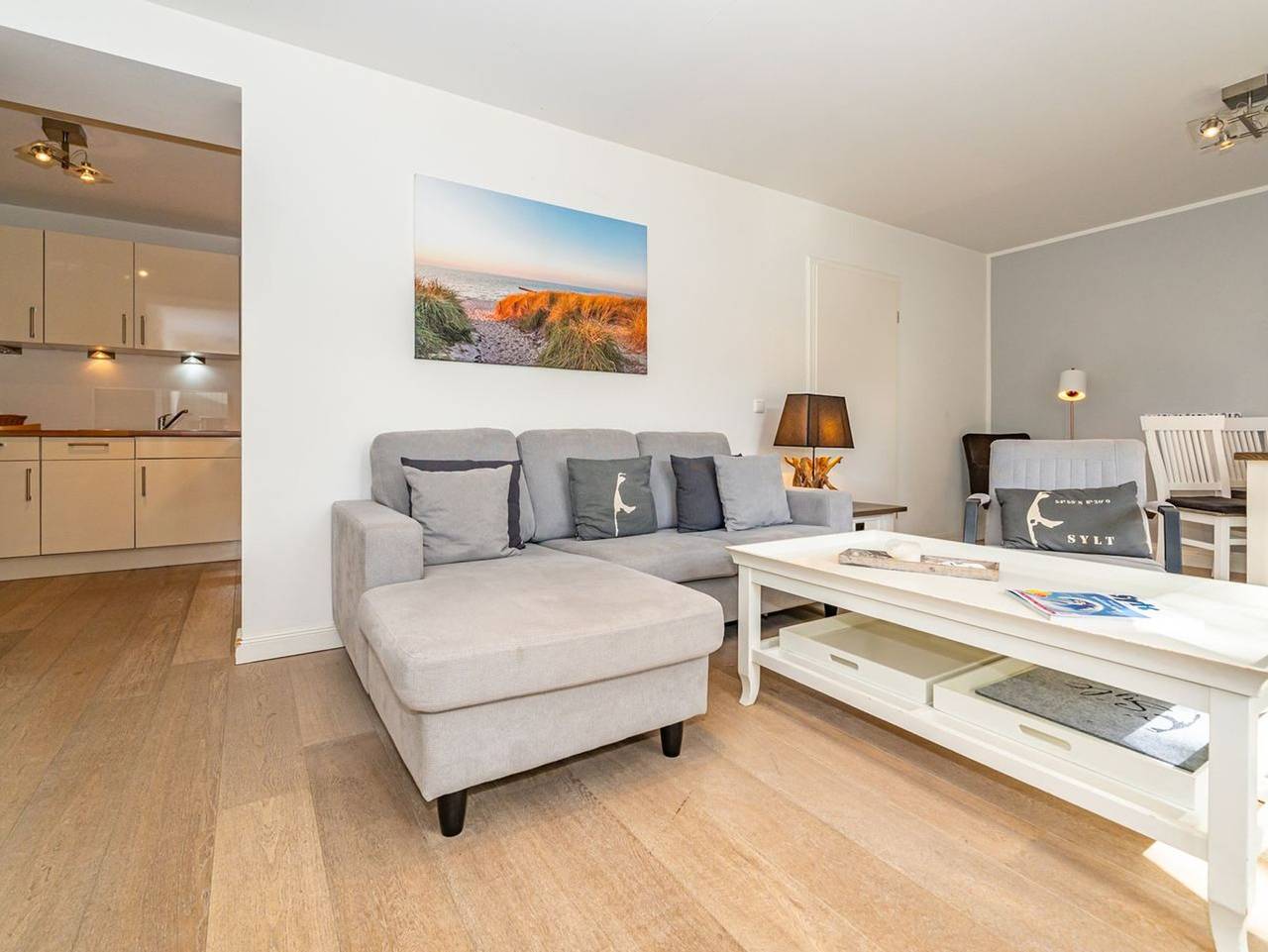 Ganze Ferienwohnung, Stadtresidenz App. 4 - Ebenerdige 3-Zimmer-Ferienwohnung mit Terrasse. Stadt- und strandnah. in Westerland, Sylt (Gemeinde)