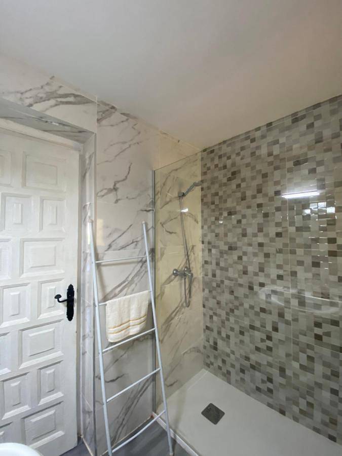 Location de vacances pour 13 personnes, avec piscine ainsi que jardin et vue, animaux acceptés à La Azohía - 4