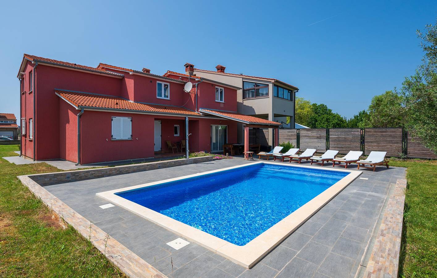 Ferienhaus für 10 Personen mit Terrasse in Valbandon, Südküste Istrien