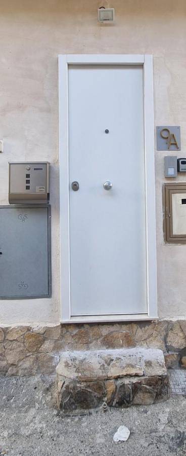 Location de vacances pour 6 personnes, avec terrasse et vue à Torre Faro - 3