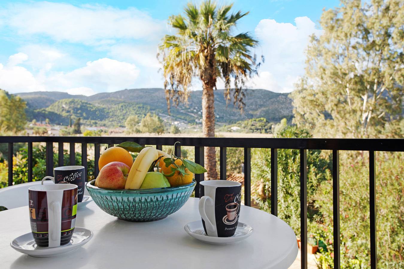 Entire studio, Studio "Dolphin Studio 7" with Private Balcony, Shared Garden & Wi-Fi in Keri, Laganas