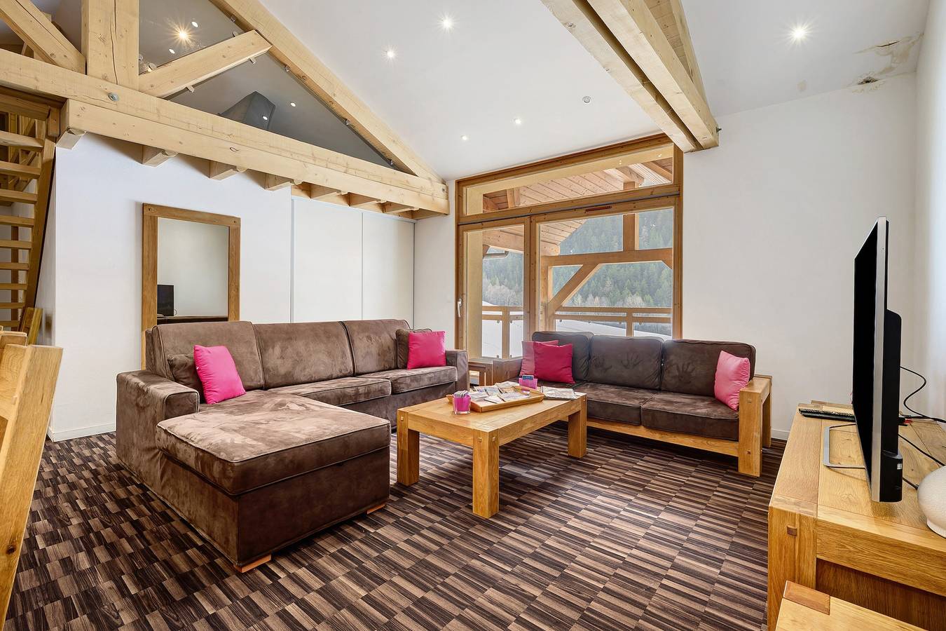 Apartamento entero, Apartamento 'Dúplex Gran Zorro' con vistas a la montaña, balcón y Wi-Fi in Parque Nacional de Vanoise