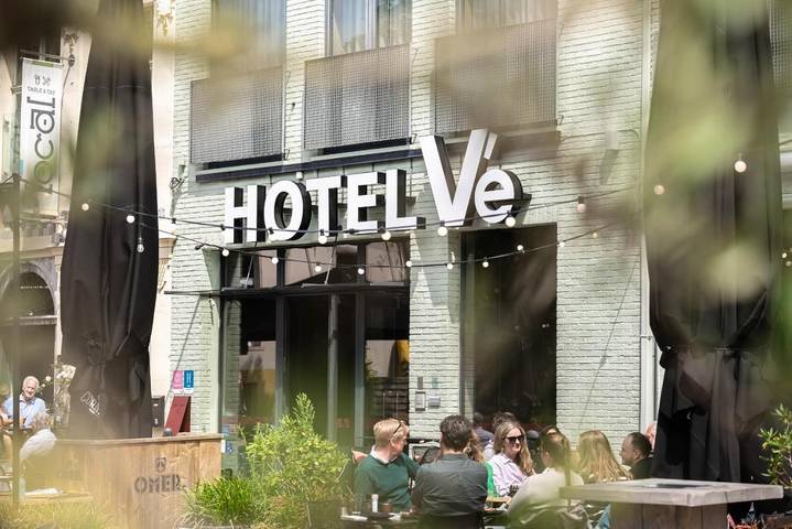 Hôtel pour 2 personnes, avec piscine et jacuzzi ainsi que sauna et terrasse à Malines