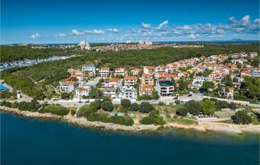 Ferienhaus für 8 Personen in Pjescana Uvala