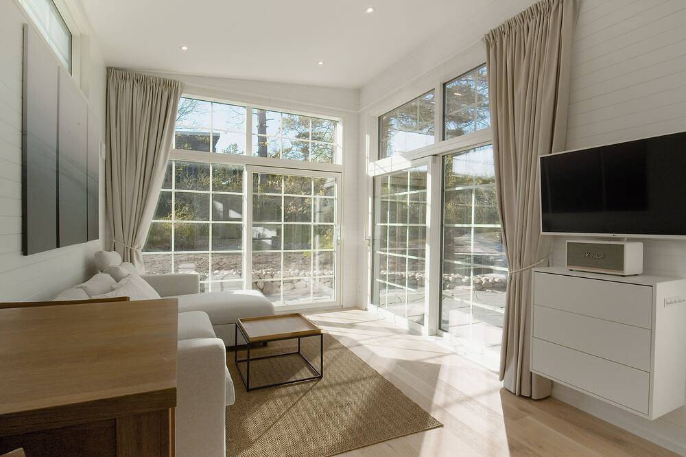 Newly built guest house near nature and the sea in Kungsbacka, Kullavik