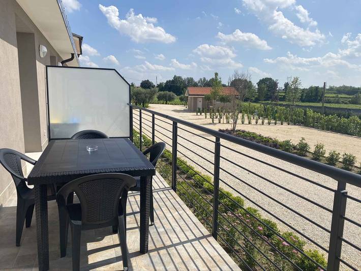 Gîte pour 6 personnes, avec balcon, animaux acceptés à Lazise - 2