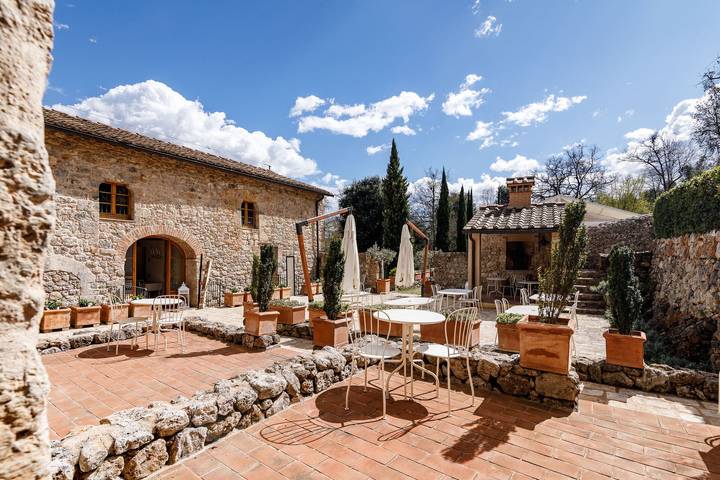 Station pour 30 personnes, avec sauna et terrasse ainsi que jacuzzi et jardin à Monteriggioni - 3
