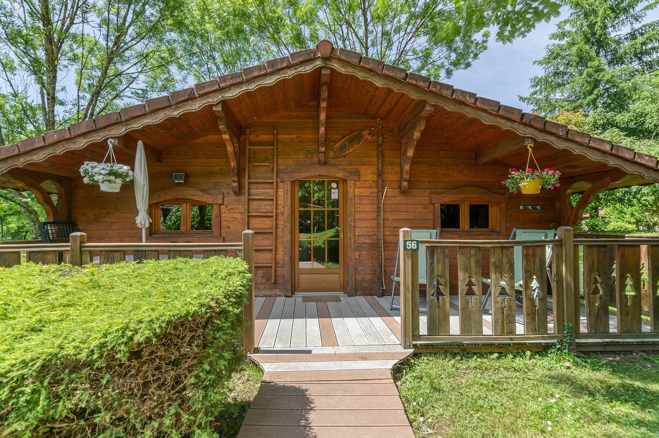 Appartement entier, Appartement 'Perce Neige' avec vue sur les montagnes, Wi-Fi et climatisation in Vaulnaveys-le-Bas, Isère
