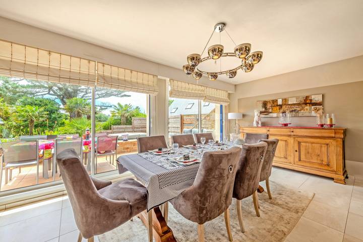 Maison de vacances 'Maison Avec Spa À 700m De La Plage' avec terrasse privée, jardin privé et Wi-Fi in Porspoder, Région de Brest