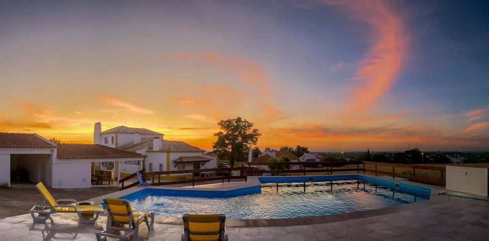 Casa de férias para 3 pessoas, com Varanda e Terraço e ainda Jardim and Piscina em Palmela