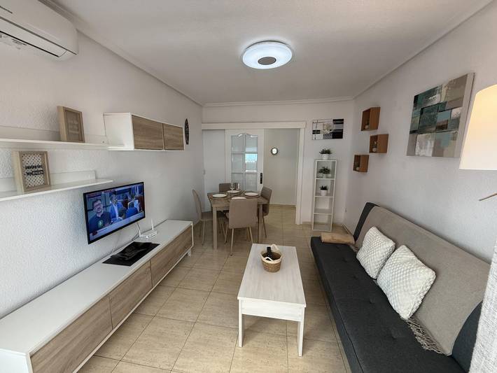 Ganze Ferienwohnung, Ferienwohnung für 4 Personen mit Balkon/Terrasse in Campoamor, Alicante