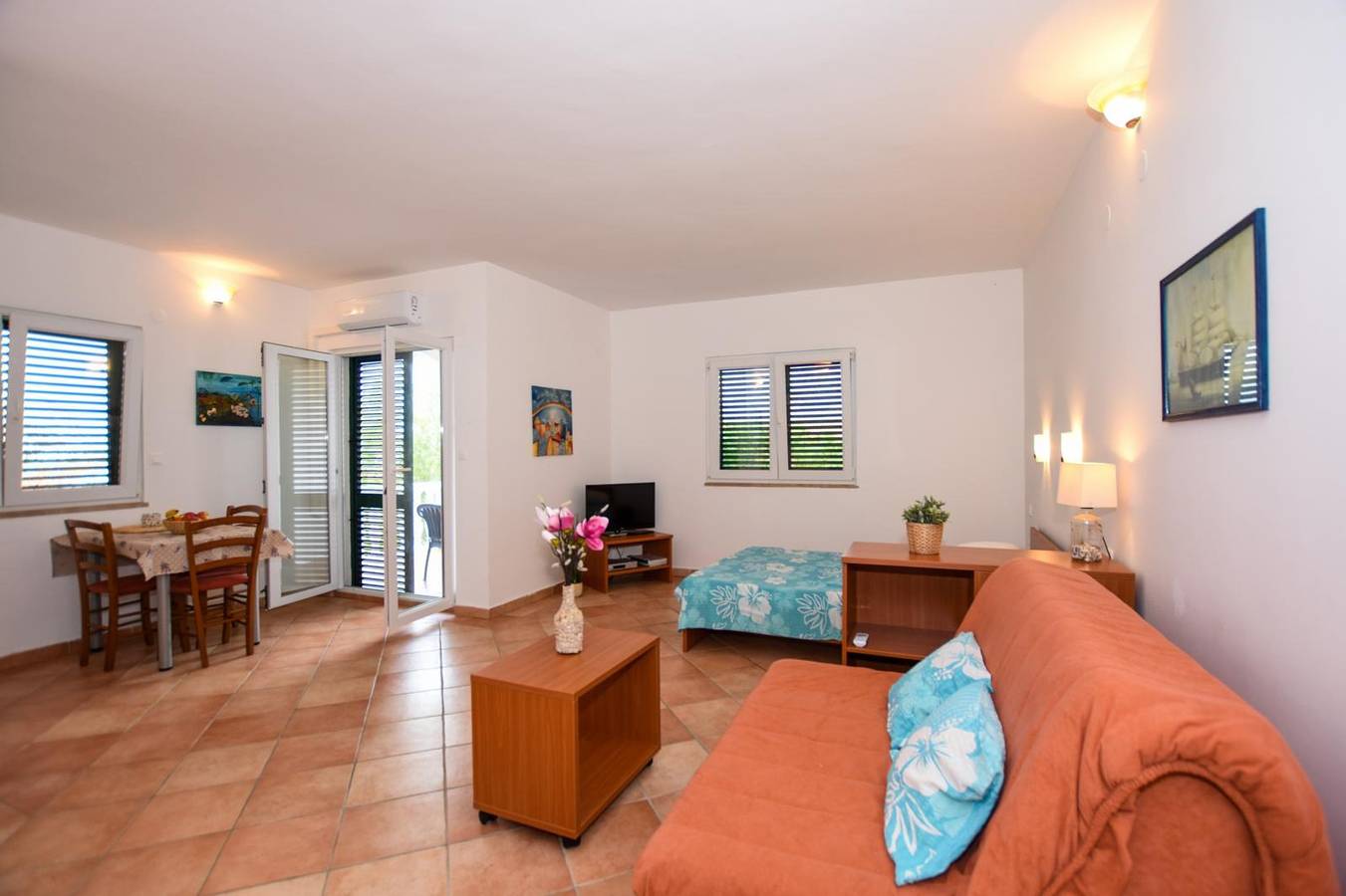 Ganze Wohnung, Ferienwohnung für 2 Personen mit Balkon/Terrasse in Gradska plaža (Pag Town), Pag Stadt