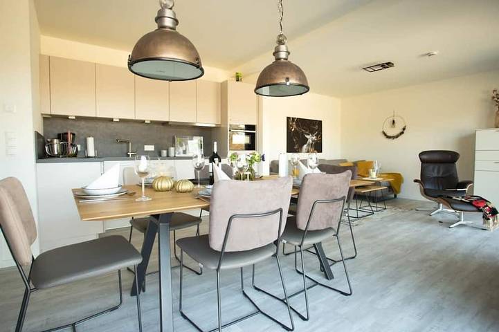 Luxus-Ferienhaus für 8 Personen, mit Balkon und Sauna