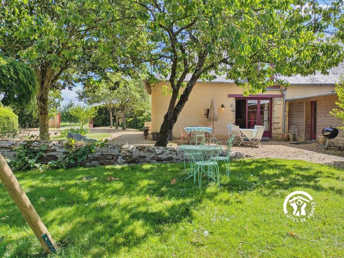 Gîte pour 7 personnes, avec Terrasse ainsi que Jardin et Piscine dans Mayenne - 4