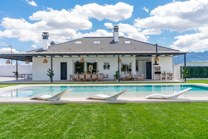 Chalet para 14 personas, con jardín, Familias con niños - 1