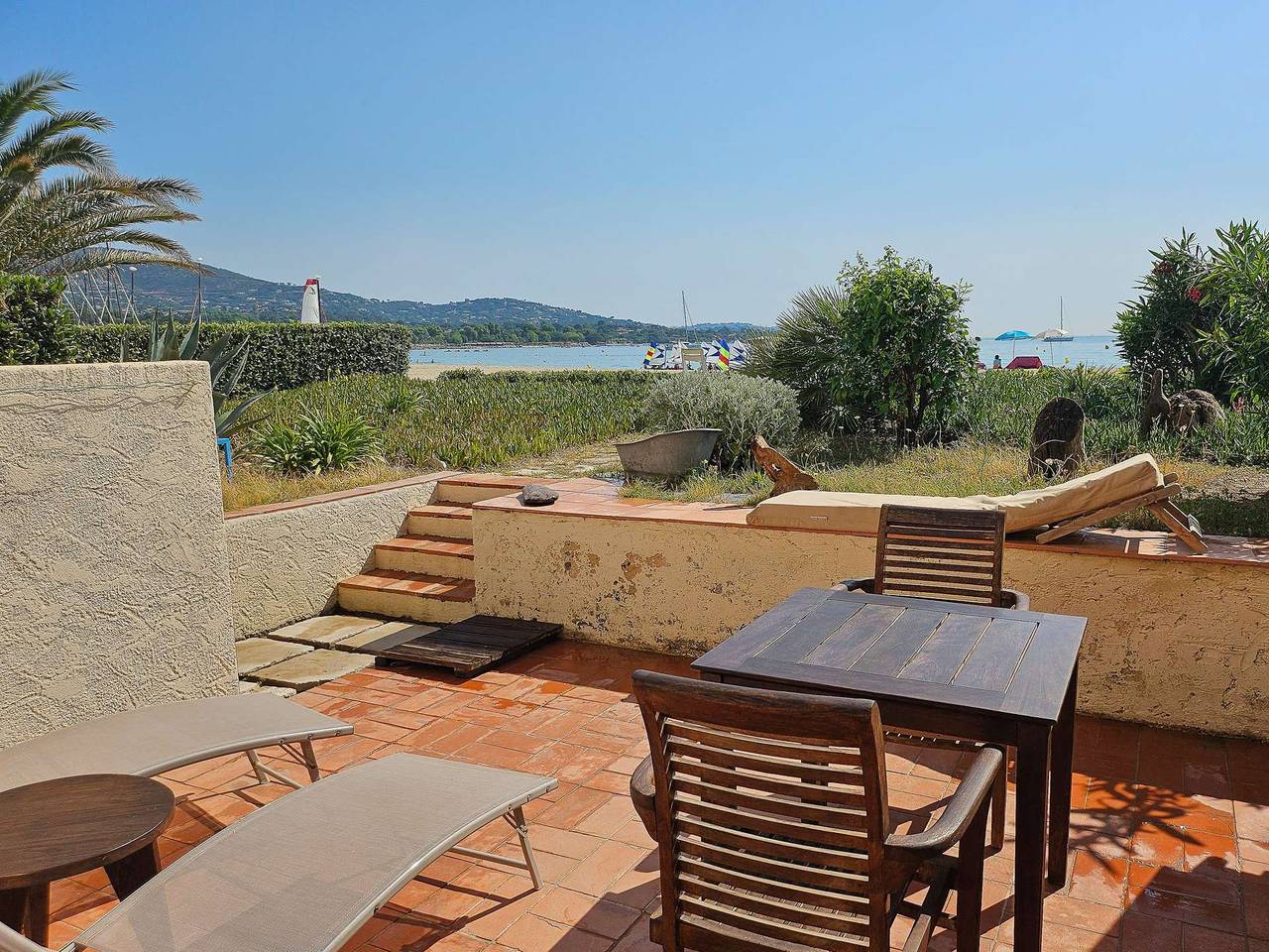 Entire studio, Studio for 4 people with direct access to the beach and wifi in Port Grimaud, Grimaud