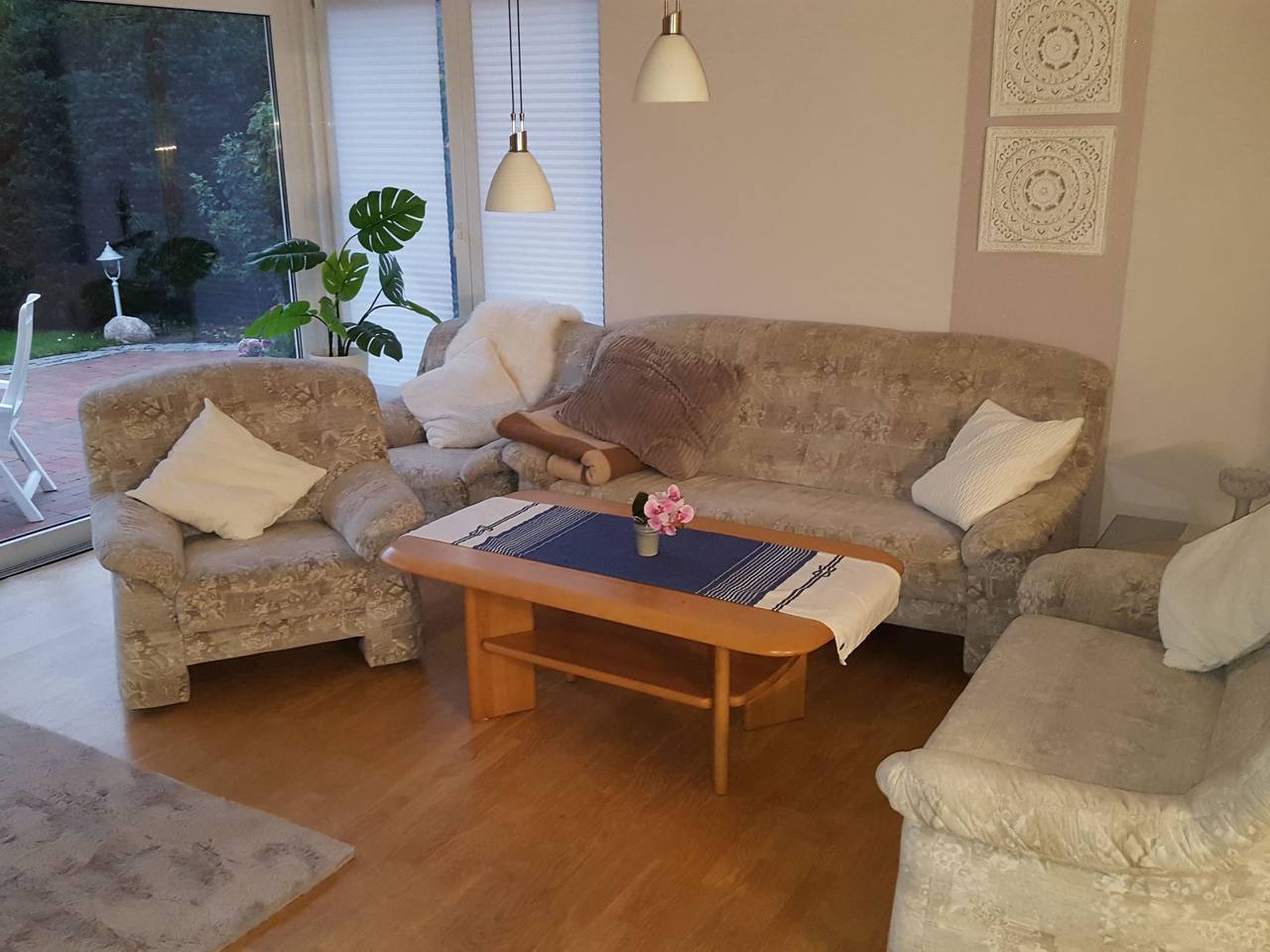 Ganze Wohnung, Private Ferienwohnung in Nordenham mit großem Garten in Nordenham, Nordseeküste