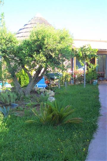 Gîte pour 4 personnes, avec piscine et jardin ainsi que jacuzzi et sauna, animaux acceptés dans les Pyrénées-Orientales