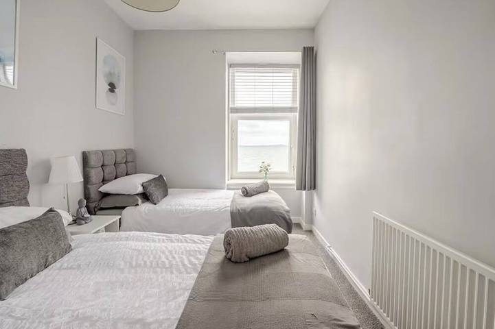 Entire apartment, Cumbrae View Apartment Central Largs in Largs, Clyde Muirshiel Regional Park