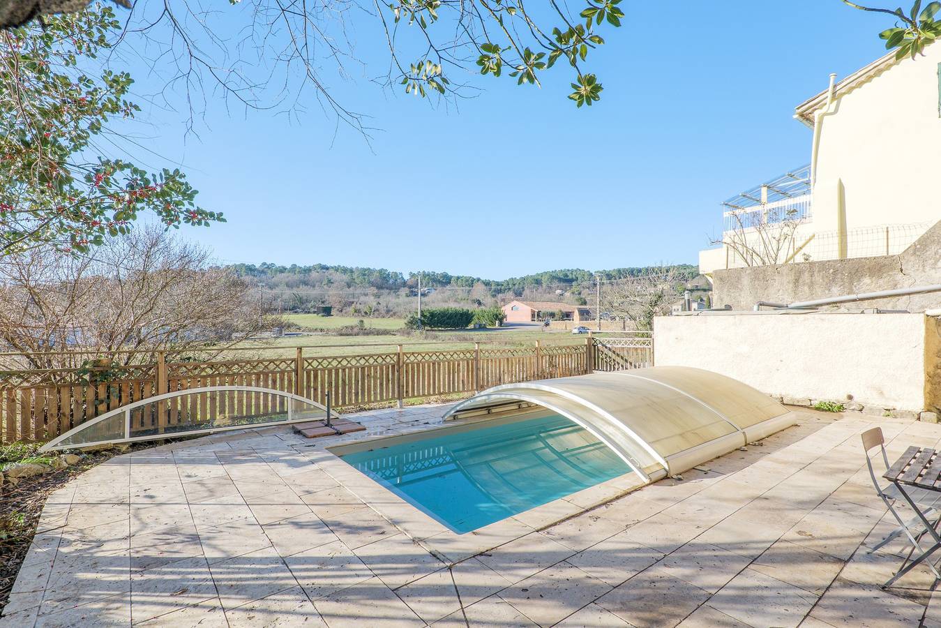 Maison de vacances 'Très Belle Maison' avec vue sur les montagnes, balcon et Wi-Fi in Laurac-en-Vivarais, Parc naturel régional des Monts d'Ardèche