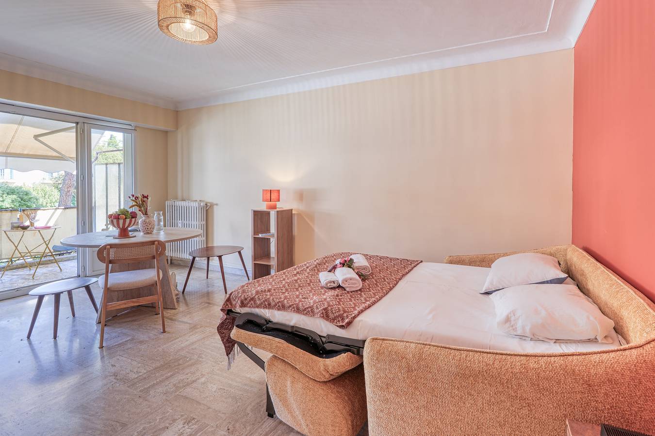 Appartement entier, Lion Apt - Near City Center - Terrace in Nice, Côte méditerranéenne (France)