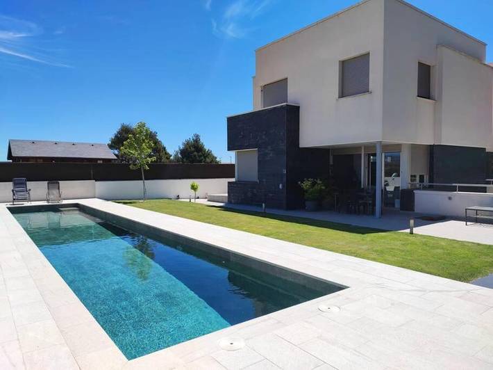 Chalet para 6 personas, con Balcón y Jacuzzi además de Terraza y Jardín en Provincia de Madrid