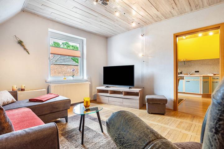 Ganze Wohnung, Ferienwohnung "Auf Dem Land" mit Gemeinschaftsgarten und Wlan in Ahrenshagen-Daskow, Vorpommern-Rügen