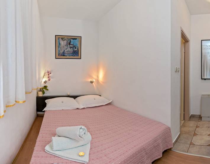 Bungalow für 2 Personen, mit Terrasse auf Brac