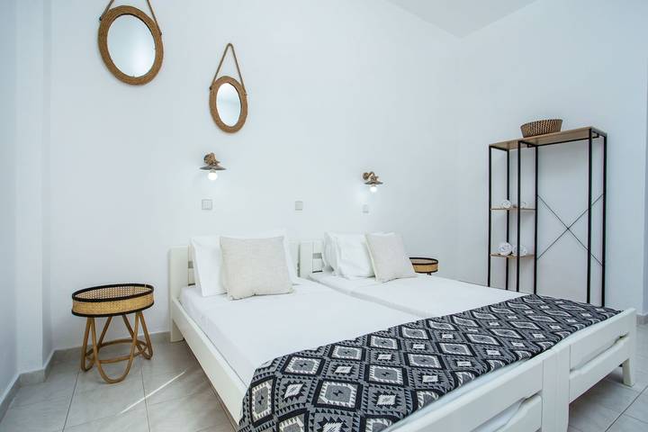 Gîte pour 2 personnes, avec balcon ainsi que piscine et jardin à Faliráki - 4