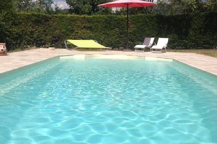 Maison de vacances pour 5 personnes, avec jacuzzi ainsi que jardin et piscine