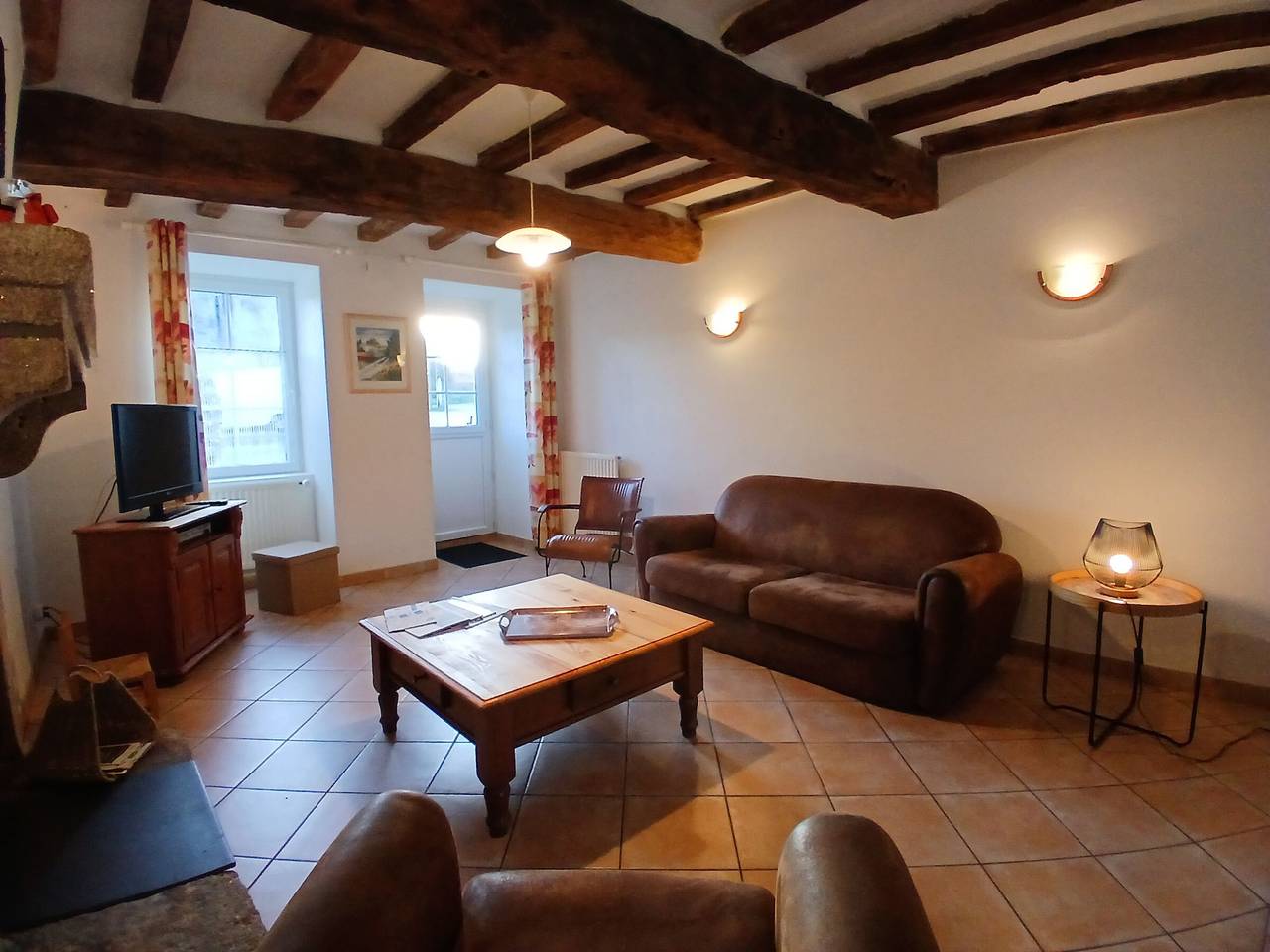 Charmante maison ancienne rénovée avec jardin privé, 5 couchages in La Gaubretière, Vallée de la Loire