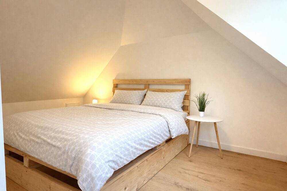 Ganze Wohnung, Kleine Auszeit mit Sauna - Ferienwohnung mit eigenem Naturgrundstück in Ratekau, Ostholstein