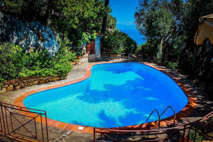 Location de vacances pour 4 personnes, avec sauna et vue ainsi que jardin et piscine, animaux acceptés à San Felice Circeo - 4