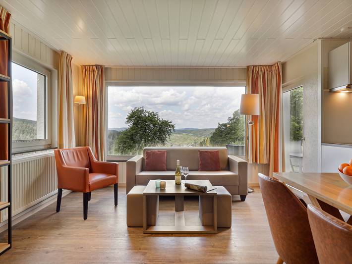 Bungalow für 4 Personen, mit Sauna und Terrasse sowie Balkon/Terrasse an der Mosel - 2