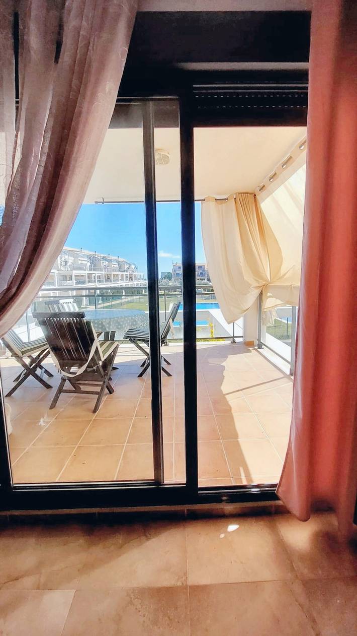 Apartamento entero, Apartamento acogedor en Castellón con piscina compartida, 55 m² in Panoramica Golf (Vinaros), San Jorge