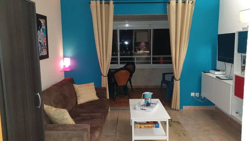 Gîte pour 4 personnes, avec terrasse ainsi que vue et piscine à Sausset-les-Pins - 3