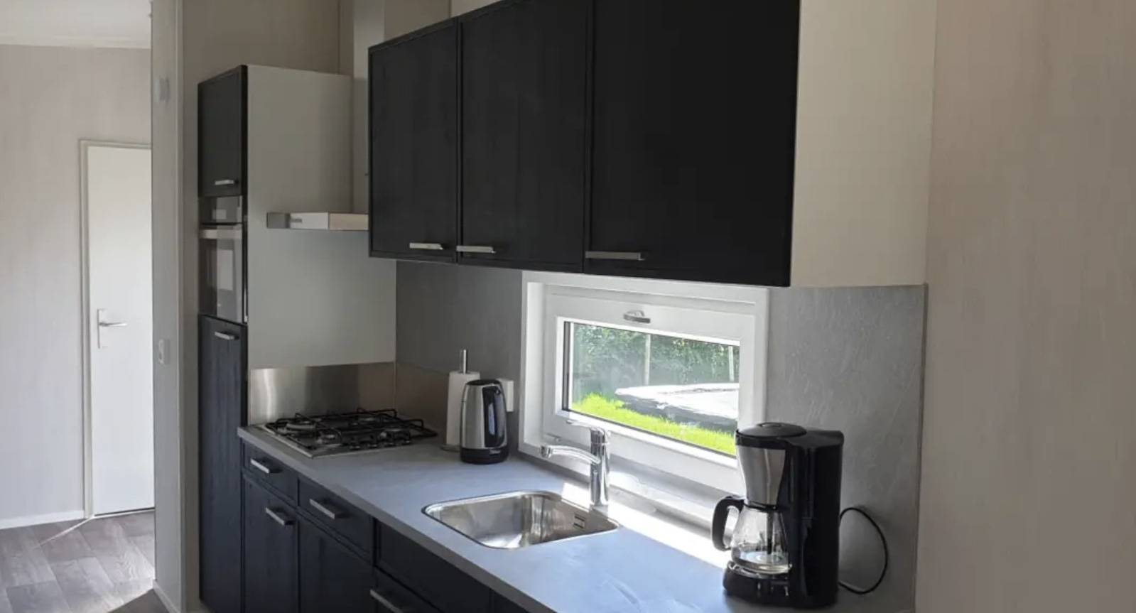 Ruim 6-persoons chalet met veranda en tuin op groen vakantiepark op de Veluwe in Beekbergen, Veluwe