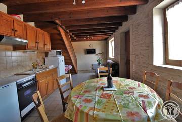 Gîte pour 4 Personnes dans Morancé, Région de Villefranche-sur-Saône, Photo 1