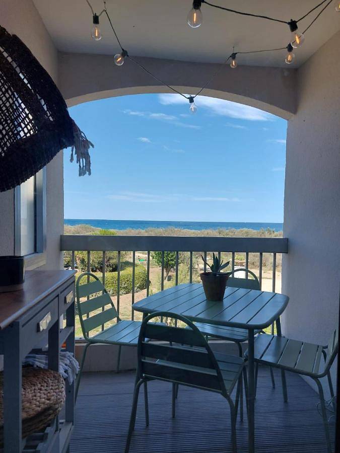 Appartement de vacances pour 5 personnes, avec piscine ainsi que jardin et vue