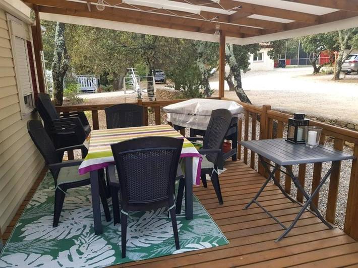 Location de vacances pour 6 personnes, avec piscine et jacuzzi ainsi que bassin pour enfant et terrasse, animaux acceptés à Chamaret - 3